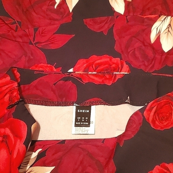 FLORAL MINI SKIRT RUCHED RUFFLE HEM SIDE TIE RED BLACK ROSE PRINT SMALL SHEIN - Picture 7 of 8